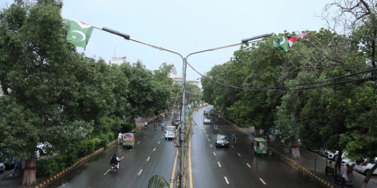 Weather update lahore